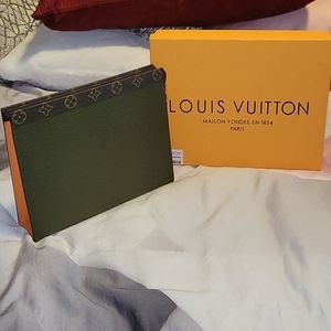 Louis Vuitton Pouch
